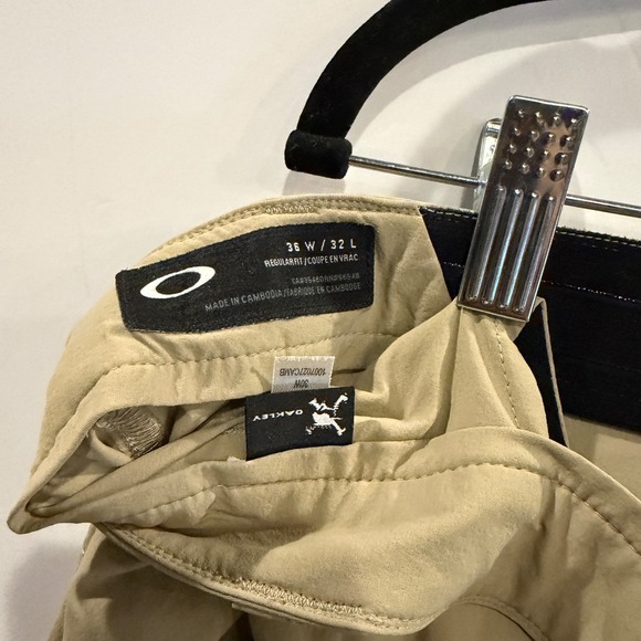 Oakley Golf Pants Khaki Performance Straight Leg Mens 36x32 - Picture 9 of 9